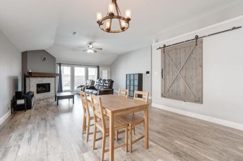 5600 Worley Dr, Frisco TX  75056-3850 exterior