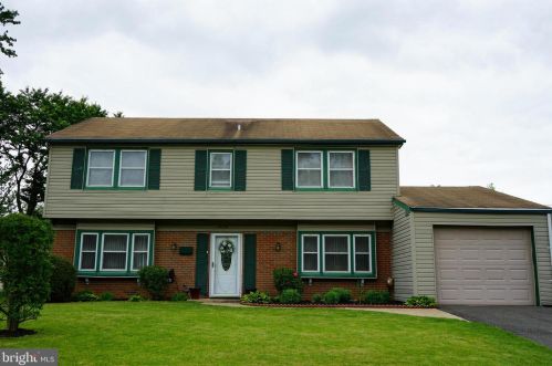70 Harrington Cir, Willingboro, NJ 08046-1834