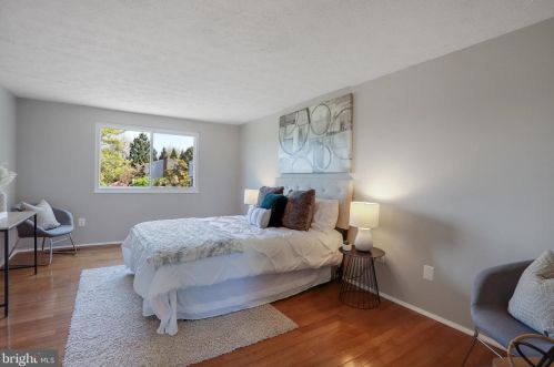 10624 Cavalcade St, Great Falls VA  22066-2427 exterior