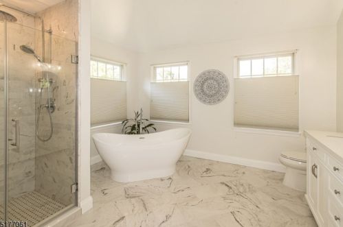 3 Shirewood Dr, Scotch Plains NJ 07076-2513 exterior