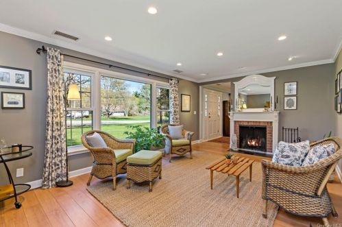 27 Fountain Rd, Briarcliff NY  10510-2234 exterior