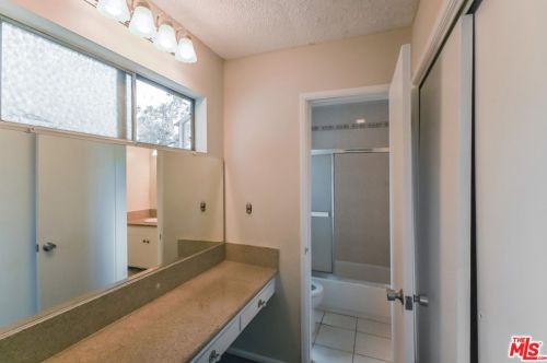 2057 242 St, Lomita CA  90717-1115 exterior