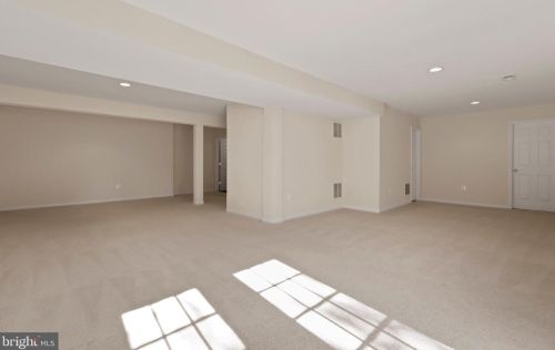 12257 Tulane Fls Dr, Bristow VA  20136-2183 exterior