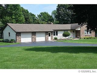 3 Maplegrove Dr, Clifton, NY 14428-9359