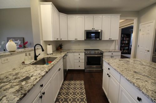 412 Countryside Dr, Liberty Township, OH 45036