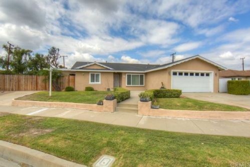 2676 Anchor Ave, Orange, CA 92865-2402