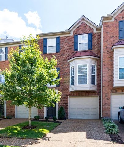 710 Huffine Manor Cir, Franklin, TN 37067-5682