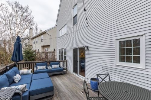 2 York Dr, Princeton NJ  08540-7939 exterior