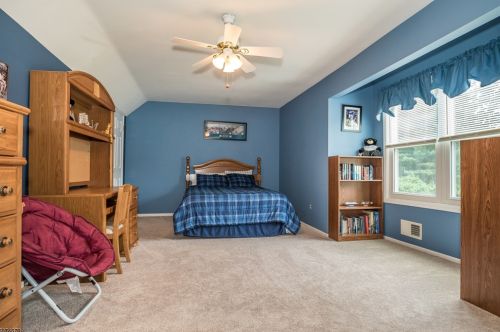 12 Country Meadow Rd, Hackettstown NJ  07840-5205 exterior