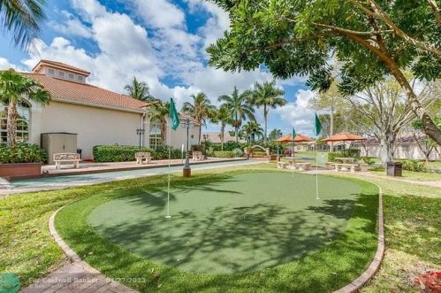 9796 Lemonwood Dr, Boynton Beach FL  33437-5452 exterior