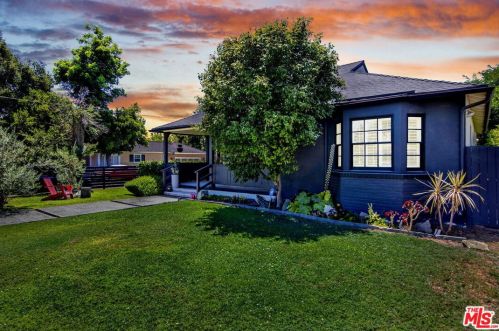 12202 Hartsook St, North Hollywood CA  91607-3055 exterior