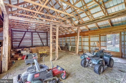 7455 Hillside Dr, Spring Grove PA  17362-8555 exterior