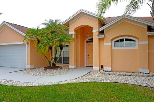 9507 Glenpointe Dr, Riverview, FL 33569-5643