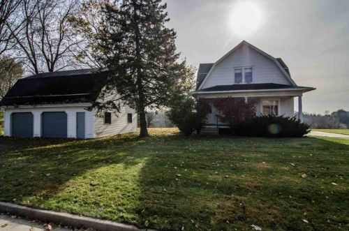 821 Park St, Kaukauna, WI 54180-1019