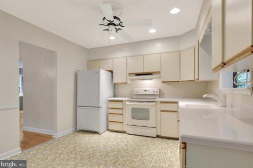 2016 Kynwyd Rd, Wilmington DE  19810-3844 exterior