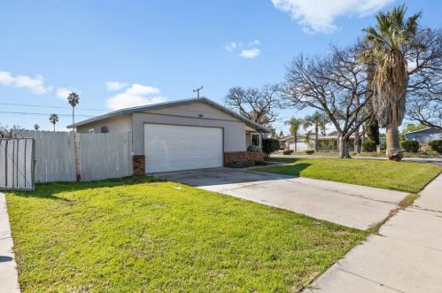2849 7th St, Rialto, CA 92376-5329