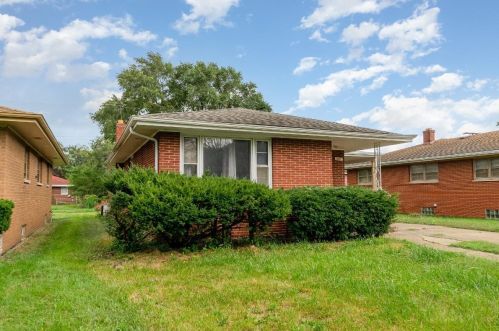 1571 Noble St, Gary, IN 46404-1860
