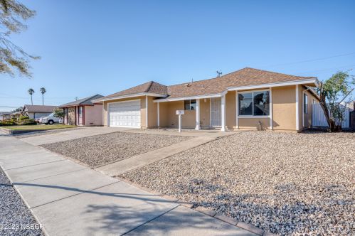 913 Alvin Ave, Santa Maria, CA 93458-3509