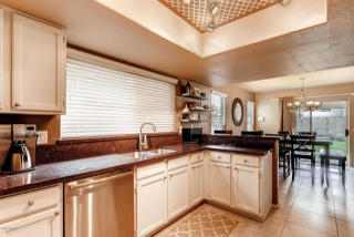 4139 Coolbrook Ave, Phoenix, AZ 85032-2253