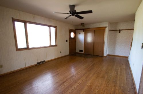 16075 Heritage Ln, Waukesha, WI 53151-1456