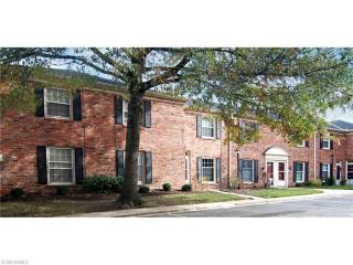 61 Nottoway Ct, Akron, OH 44313-6836