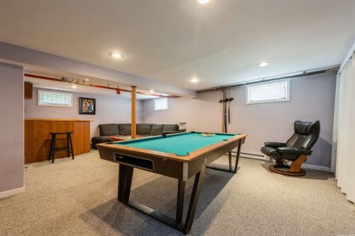 3766 Hudson Ave, Seaford NY  11783-2319 exterior