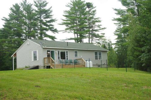 31 Courtland Dr, Danbury, NH 03230-4229