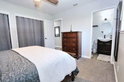 6990 Brayton Ave, Citrus Heights CA  95621-6409 exterior