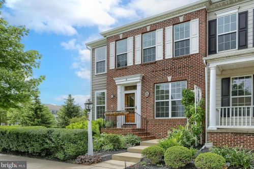 8 Meadow Creek Ln, Navy Sup Dpt, PA 17050-4162