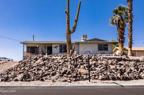 3345 Medicine Bow Dr, Lake Havasu City, AZ 86406-7840