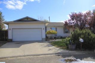 500 Broadview Dr, Grandview WA  98930-9657 exterior