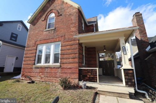 211 Lafayette Ave, Palmerton, PA 18071-1511