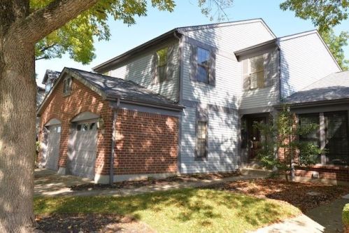 1576 Greens Edge Dr, Florence, KY 41042-1196