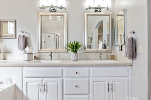 245 Plancha Way, Pismo Beach CA  93420-4611 exterior