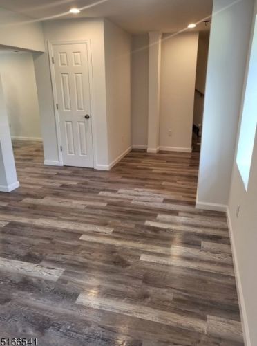 18 Berry Ln, West Milford NJ  07480-3632 exterior