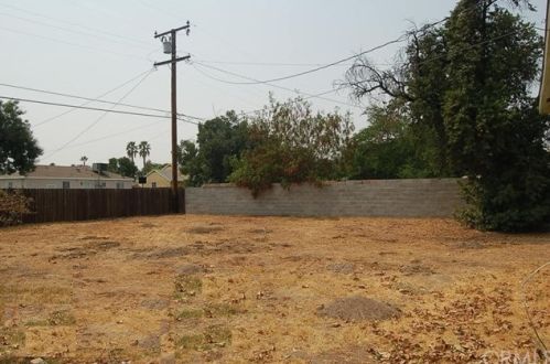 1581 20th St, San Bernardino, CA 92411-1204