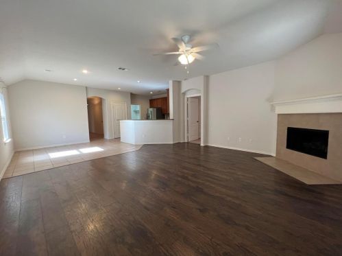 1405 Danielle Creek Dr, Oak Point TX  75068-4867 exterior