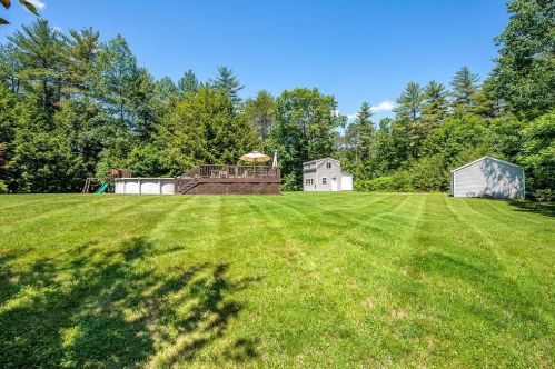156 Raymond Rd, Deerfield NH  03037-1507 exterior