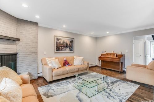 364 Howard Ave, Woodsburgh NY  11598-2940 exterior