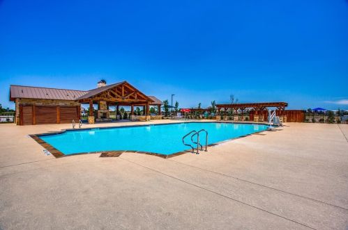 408 Florence Dr, Rockwall TX  75087-5807 exterior