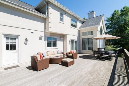 100 Stonewall Cir, White Plains NY  10604-1124 exterior