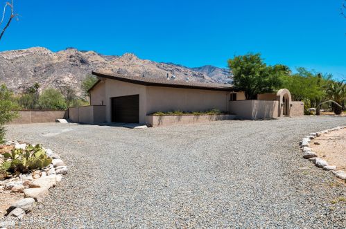 4855 Camino De Los Olivos, Tucson, AZ 85718-3715