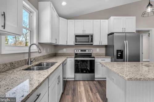 211 Erica Dr, Montross VA  22520-4154 exterior