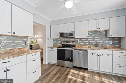 14857 Swallow Ct, Woodbridge VA  22193-1868 exterior