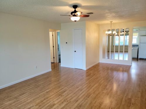8440 Orleans, Pinellas Park, FL 33781-1127