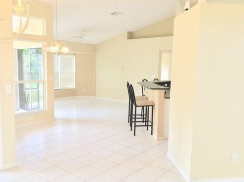 557 Lucero Dr, Fort Pierce FL  34983-8741 exterior