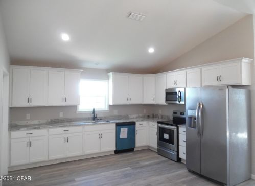 1106 Church St, Marianna FL  32448-7361 exterior