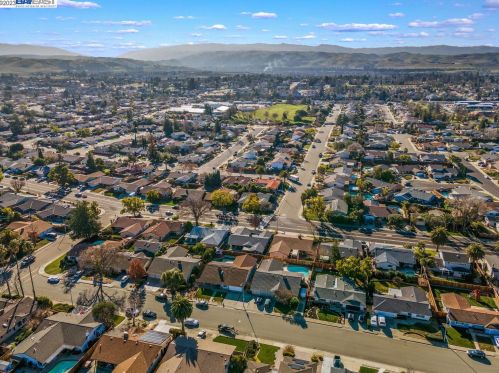 1455 Hudson Way, Livermore CA  94550-5550 exterior