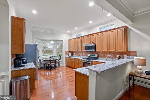 15625 Alderbrook Dr, Haymarket VA  20169-6131 exterior