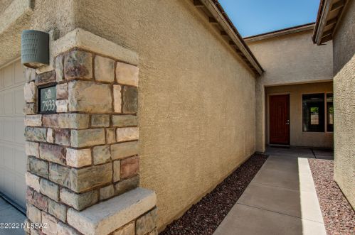 7933 Wayward Star Dr, Tucson, AZ 85743-7326